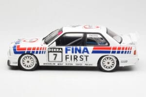 BMW M3 E30 #7 Fina J. Cecotto DTM 1992 AUTOart 1:18 89246 Metal - imagen 3 de 7