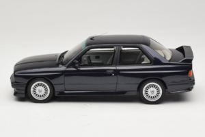 BMW M3 E30 Europameister Macau Blue Otto 1:18 OT1216 Metal - imagen 3 de 6