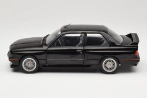 BMW M3 E30 Sport Evo Negro Solido 1:18 S1801501 Metal - imagen 4 de 8