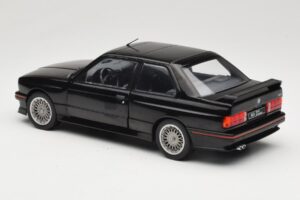 BMW M3 E30 Sport Evo Negro Solido 1:18 S1801501 Metal - imagen 7 de 8