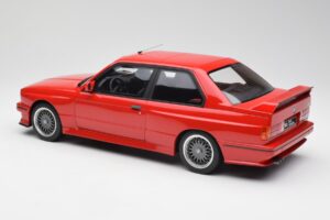 BMW M3 E30 Sport Evolution Rojo Otto 1:12 G033 Resina - imagen 5 de 6