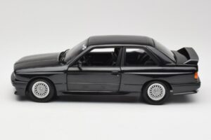 BMW M3 E30 Black Metallic Minichamps 1:18 180020306 Metal - imagen 4 de 8