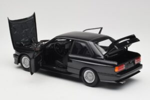 BMW M3 E30 Black Metallic Minichamps 1:18 180020306 Metal - imagen 5 de 8