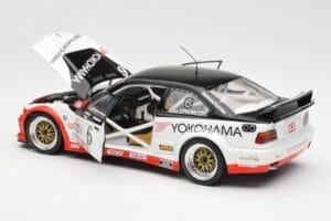 BMW M3 E36 GTR #0 B. Auberlen / M. Simo / P. Cunningham Daytona 24 Hours 1998 UT Models 1:18 39816 Metal - imagen 5 de 8