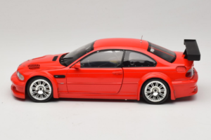 BMW M3 E46 GTR Street Rojo Minichamps 1:18 100012101 Metal - imagen 4 de 8