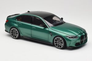 BMW M3 G80 Isle of Man Green Minichamps 1:18 113020203 Metal - imagen 6 de 8