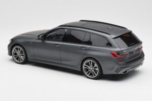 BMW M340i G20 xDrive M Sport Gris GT Spirit 1:18 GT471 Resina - imagen 5 de 6