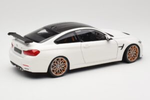 BMW M4 F82 GTS Alpine White Minichamps 1:18 110025221 Metal - imagen 3 de 8