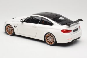 BMW M4 F82 GTS Alpine White Minichamps 1:18 110025221 Metal - imagen 7 de 8