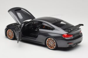 BMW M4 F82 GTS Mineral Grey Metallic Minichamps 1:18 110025222 Metal - imagen 5 de 8