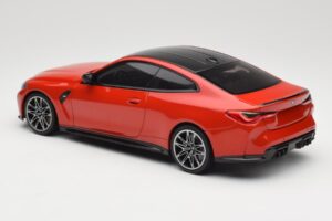 BMW M4 F82 Imola Red Metallic Minichamps 1:18 155020121 Metal - imagen 5 de 6
