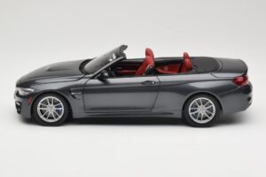 BMW M4 F83 Descapotable Mineral Grey Paragon 1:18 80432339610 Metal - imagen 4 de 8