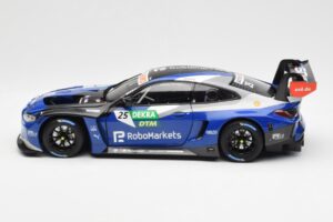 BMW M4 G82 GT3 Schubert Motorsport #25 P. Eng DTM 2022 Minichamps 1:18 113222025 Metal - imagen 4 de 8