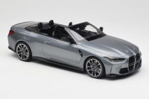 BMW M4 G82 Cabriolet Grey Metallic Minichamps 1:18 155021034 Metal - imagen 4 de 6