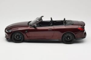 BMW M4 G83 Cabrio Rojo Metalizado Minichamps 1:18 155021032 Metal - imagen 3 de 6