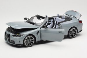 BMW M4 G83 Cabriolet Grey Metallic Minichamps 1:18 110021032 Metal - imagen 2 de 8