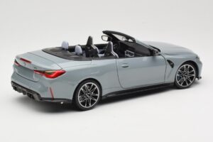 BMW M4 G83 Cabriolet Grey Metallic Minichamps 1:18 110021032 Metal - imagen 3 de 8