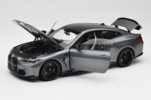 BMW M4 G82 Gris Metallic Minichamps 1:18 113020124 Metal - imagen 2 de 8