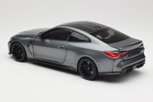 BMW M4 G82 Gris Metallic Minichamps 1:18 113020124 Metal - imagen 5 de 8
