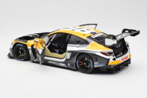 BMW M4 G82 GT3 Rowe Racing #98 ADAC 24 Hours Nürburgring 2022 Minichamps 1:18 113222098 Metal - imagen 5 de 8