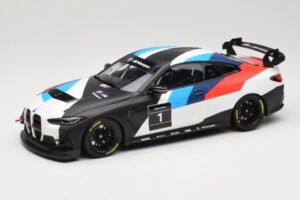 BMW M4 G82 GT4 #1 Presentation 2022 Otto 1:18 OT1228 Resina