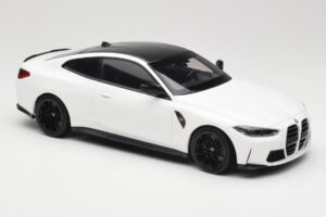 BMW M4 G82 Blanco Minichamps 1:18 155020122 Metal - imagen 4 de 6
