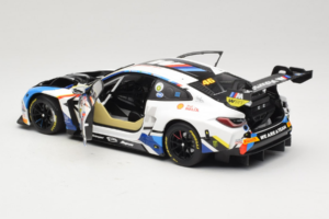 BMW M4 GT3 #46 V. Rossi / A. Farfus / M. Martin Team WRT 12 Hours of Bathurst 2023 Minichamps 1:18 113232146 Metal - imagen 5 de 8