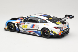 BMW M4 GT3 #46 V. Rossi / A. Farfus / M. Martin Team WRT 12 Hours of Bathurst 2023 Minichamps 1:18 113232146 Metal - imagen 7 de 8