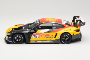 BMW M4 GT3 #72 D. Harper / M. Hesse / N. Verhagen BMW Junior Team 24 Hours of Nurburgring 2023 Minichamps 1:18 113232072 Meta - imagen 4 de 8