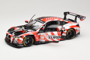 BMW M4 GT3 LMGT3 #31 D. Leung / S. Gelael / A. Farfus Team WRT 2nd Place 24 Hours of Le Mans 2024 Minichamps 1:18 113242431 M - imagen 2 de 8