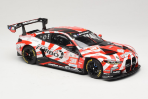 BMW M4 GT3 LMGT3 #31 D. Leung / S. Gelael / A. Farfus Team WRT 2nd Place 24 Hours of Le Mans 2024 Minichamps 1:18 113242431 M - imagen 6 de 8