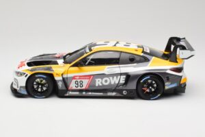BMW M4 GT3 #98 M. Wittmann / S. van der Linde Rowe Racing ADAC 24h Nurburgring 2023 Minichamps 1:18 113232098 Metal - imagen 4 de 8