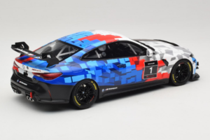 BMW M4 GT4 #1 Presentation 2024 Otto 1:18 OT1125 Resina - imagen 2 de 6