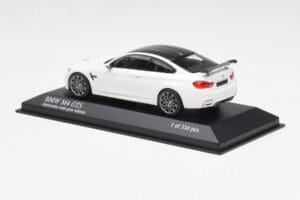 BMW M4 GTS F82 Blanco Con Llantas Grises Minichamps 1:43 410025221 Metal - imagen 3 de 4