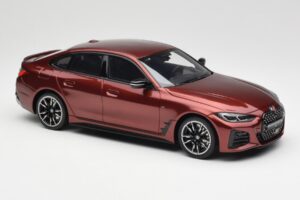 BMW M440i G26 Gran Coupe Aventurine Rojo Otto 1:18 OT1075 Resina - imagen 4 de 6