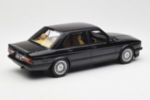 BMW M5 E28 Diamond Negro Otto 1:18 OT184 Resina - imagen 2 de 6