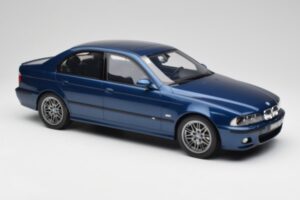 BMW M5 E39 Avus Azul Otto 1:12 G073 Resina - imagen 4 de 6