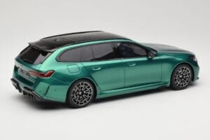 BMW M5 G99 Competition Touring Isle of Man Green GT Spirit 1:18 GT509 Resina - imagen 2 de 6