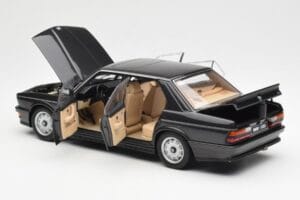 BMW M535i E28 Diamond Negro AUTOart 1:18 75162 Metal - imagen 5 de 8