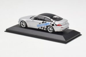 BMW M6 E63 IAA Frankfurt Plata Minichamps 1:43 M6001 Metal - imagen 3 de 4