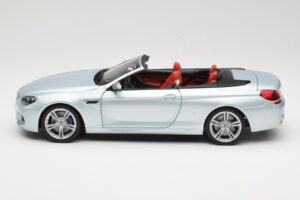 BMW M6 F12 Descapotable Silverstone Silver Paragon 1:18 8043225656 Metal - imagen 4 de 8