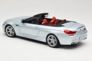 BMW M6 F12 Descapotable Silverstone Silver Paragon 1:18 8043225656 Metal - imagen 7 de 8