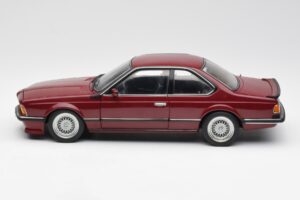 BMW M635 CSi E24 Karmin Rojo AUTOart 1:18 70528 Metal - imagen 4 de 8