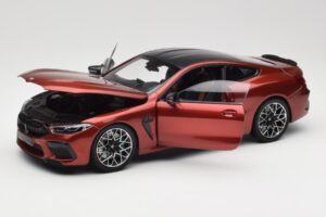 BMW M8 F91 Convertible Storm Bay Metallic Minichamps 1:18 110029020 Metal - imagen 2 de 8
