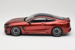 BMW M8 F91 Convertible Storm Bay Metallic Minichamps 1:18 110029020 Metal - imagen 4 de 8