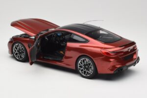 BMW M8 F91 Convertible Storm Bay Metallic Minichamps 1:18 110029020 Metal - imagen 5 de 8