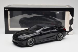 BMW M8 F92 Negro Zafiro Minichamps 1:18 110029021 Metal - imagen 8 de 8