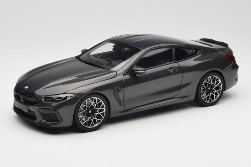 BMW M8 F92 Grey Metallic Minichamps 1:18 110029022 Metal