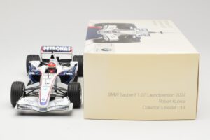 BMW Sauber F1.07 #10 R. Kubica Launch Version 2007 Minichamps 1:18 80430426995 Metal - imagen 6 de 7