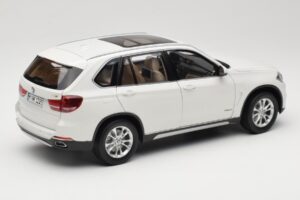 BMW X5 E70 Alpine White Paragon 1:18 PA-97073 Metal - imagen 3 de 8